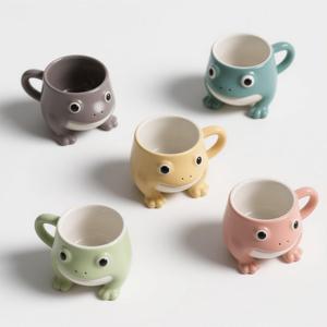 Axolotl Em Forma De Cerâmica Canecas De Café Com Tampa E Pires, Aceitar Personalizado Bug Design Copo De Cerâmica, Ai Criado, MOQ 500PCS