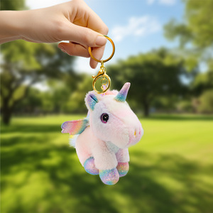 クマと馬のタイプで最も人気のあるかわいいカラフルなユニコーンキーチェーンスーパーソフトぬいぐるみPVCバッグペンダント