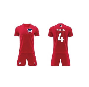 เสื้อฟุตบอลย้อนยุคที่มีการออกแบบที่ได้รับแรงบันดาลใจจากนักฟุตบอลในตำนานสวมใส่สบายพอดีกับกาลเวลาออกแบบสำหรับแฟนๆตัวจริงชุดคลาสสิกสำหรับผู้ชาย - Product Image 1