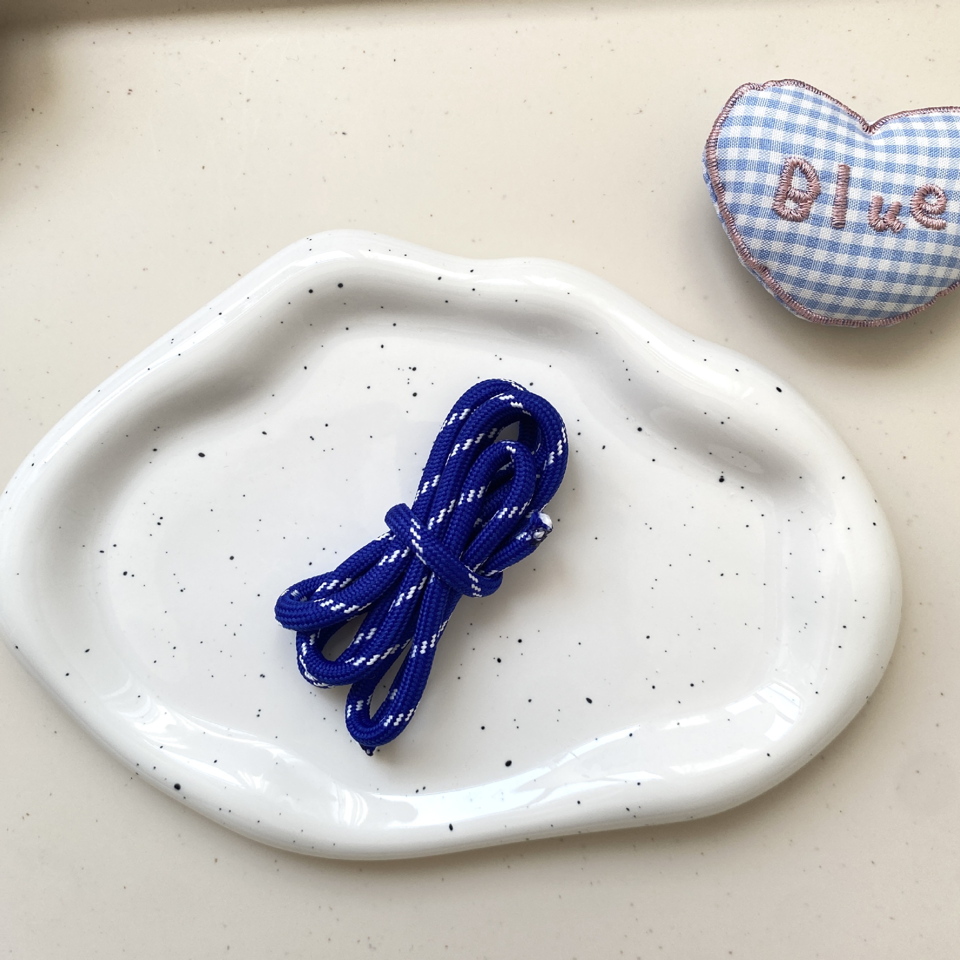 Gemstone blue dots