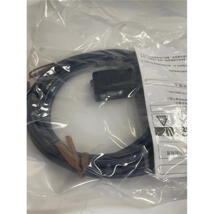 Nuevo interruptor de sensor de proximidad Omrons E3ZR61 - Product Image 1