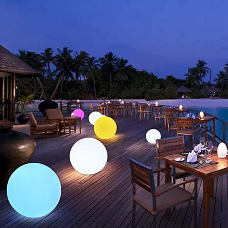 Luce solare a sfera RGB per feste gonfiabili all'aperto da 13 pollici con luce per piscina impermeabile a 16 colori a distanza