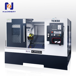 Máquina de torno CNC de cama inclinada TCK50 con función de torneado y fresado para procesamiento de metales ligeros - Product Image 1