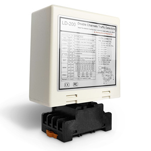 Dual <strong>Channel</strong> <strong>Vehicle</strong> <strong>Loop</strong> Detector <strong>Sensor</strong> for Single Road Traffic Light Control Direction Recognition System