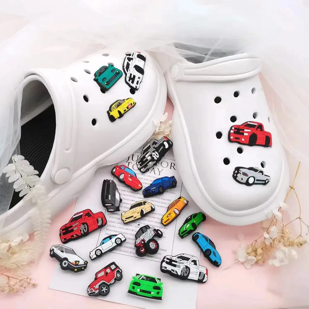 Atacado Carro Anime Bonito Personalizado Dos Desenhos Animados Logotipo Borracha Macia PVC Croc Eco-friendly Sapato Encantos para Sapatos Acessórios