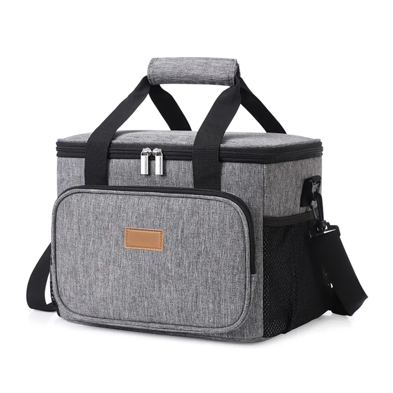 Large capacity cooler bag placed with fruit fresh ingredients to adjust shoulder straps lunch bag Environmental protection