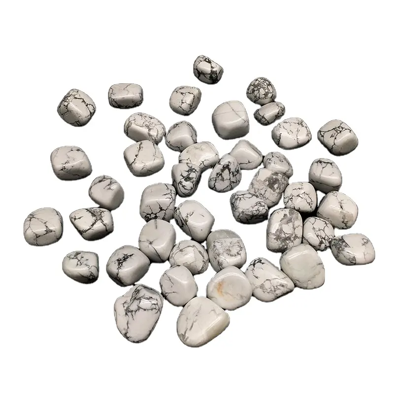 Toptan doğal taş kristal howlite taş eskitme cilalı dekorasyon için şifa taşı howlite çakıllar cips