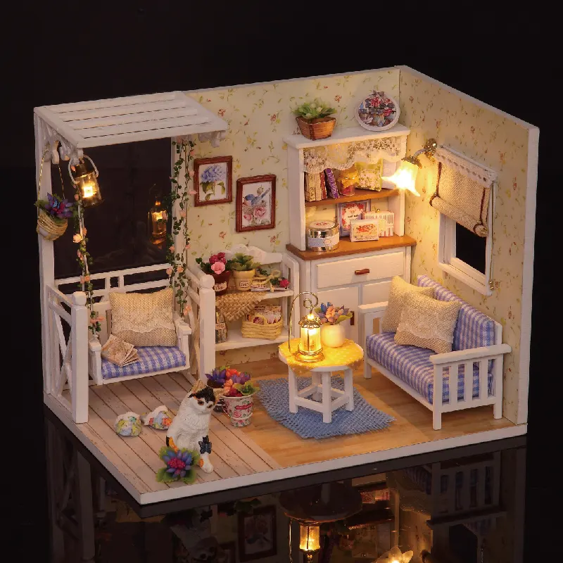 Casa de muñecas en miniatura de madera con cubierta antipolvo, juguetes hechos a mano, manualidades