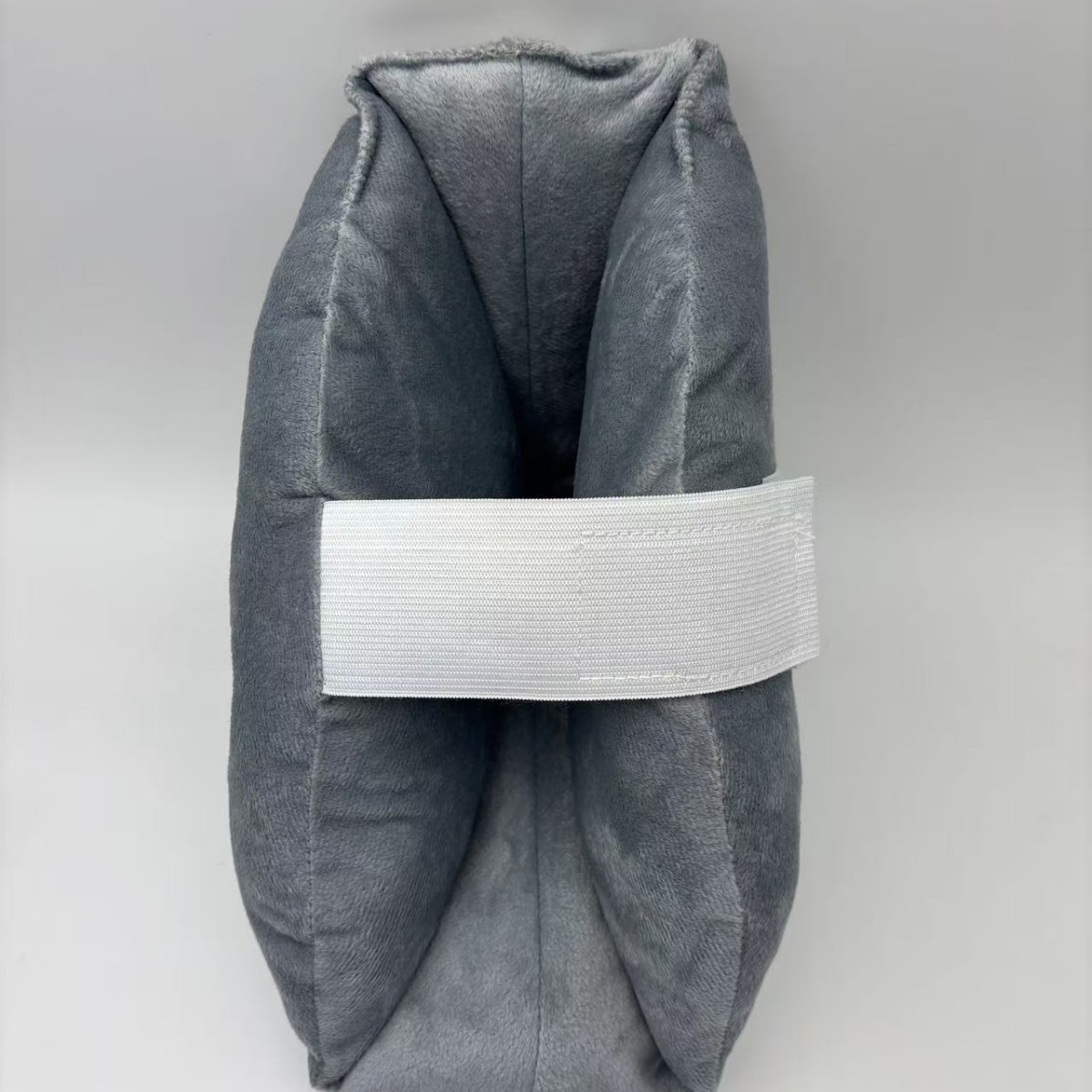 Grey-velvet style
