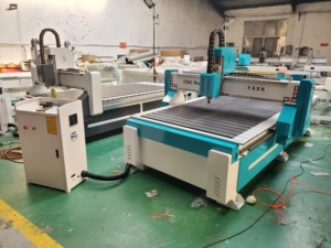 Guangzhou 2020 Modelo 4x6 ft <span class=keywords><strong>CNC</strong></span> <span class=keywords><strong>Router</strong></span> Máquina Fácil Operar NC Studio Control System Key Core Motor Gearbox Engine PLC