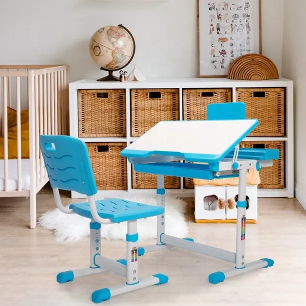 Yüksekliği ayarlanabilir çocuk masası ve sandalye seti