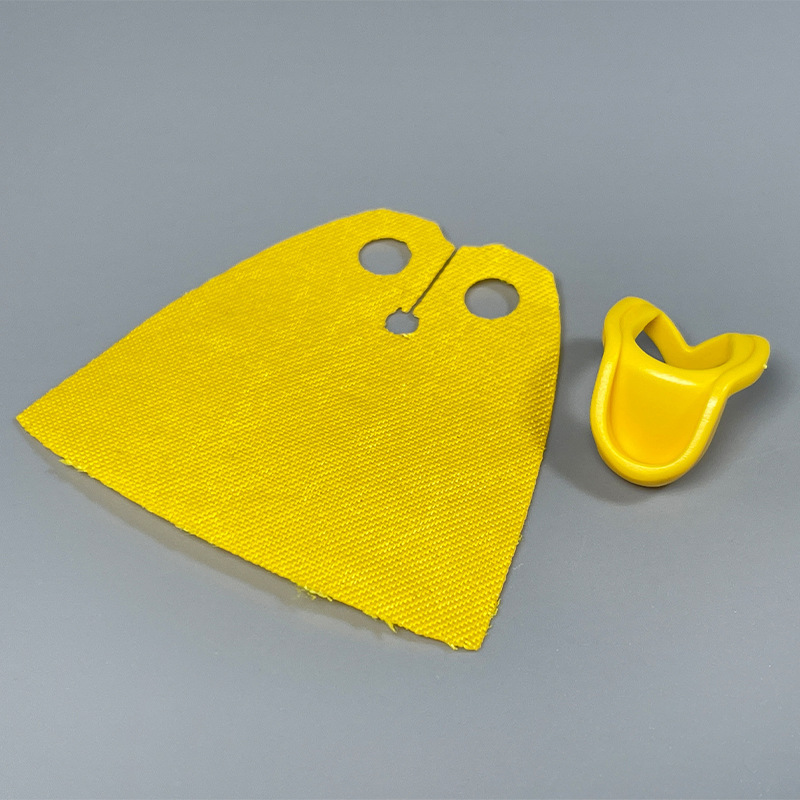capa base amarilla gorro drapeado amarillo