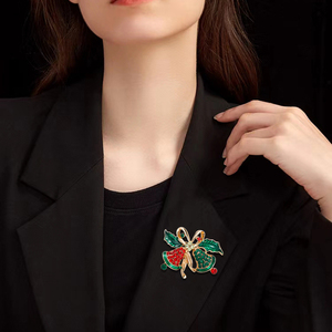 <span class=keywords><strong>2025</strong></span> Bán Buôn Các Sản Phẩm Mới Từ Các Nhà Sản Xuất Thiết Kế Rhinestone Thời Trang Giáng Sinh Loạt Đồ Trang Sức Trâm Pin - Product Image 6