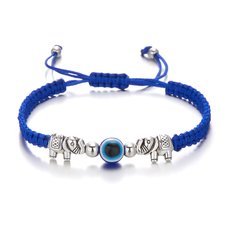 elephant/blue string