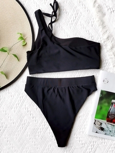 2023 Sexy <span class=keywords><strong>micro</strong></span> Sling tanga de duas peças em branco biquíni vermelho preto para mulheres Swimwear