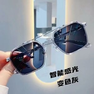 Lentes que cambian de color para hombres y mujeres, montura de gafas autoteñidas automática con detección de luz con gafas de sol para Miopía - Product Image 2