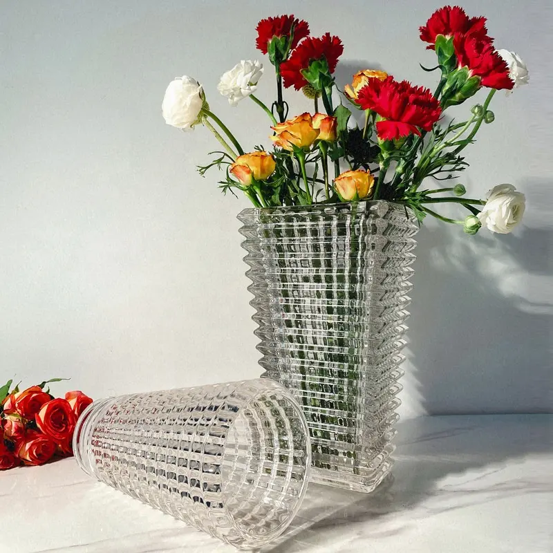 Vasi di vetro quadrati trasparenti luminosi e minimalisti moderni personalizzati all'ingrosso per la decorazione domestica