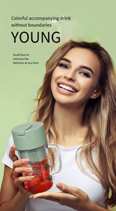 Küçük ev taşınabilir şarj manuel elektrikli mini ayırma suyu milkshake sıkacağı - Product Image 4