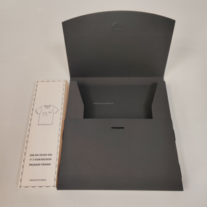 Caja de embalaje de camisetas de papel Kraft de calidad superior Logotipo de sobre A4 de manga corta-Caja de archivo imprimible Impresión de embalaje de ropa - Product Image 3