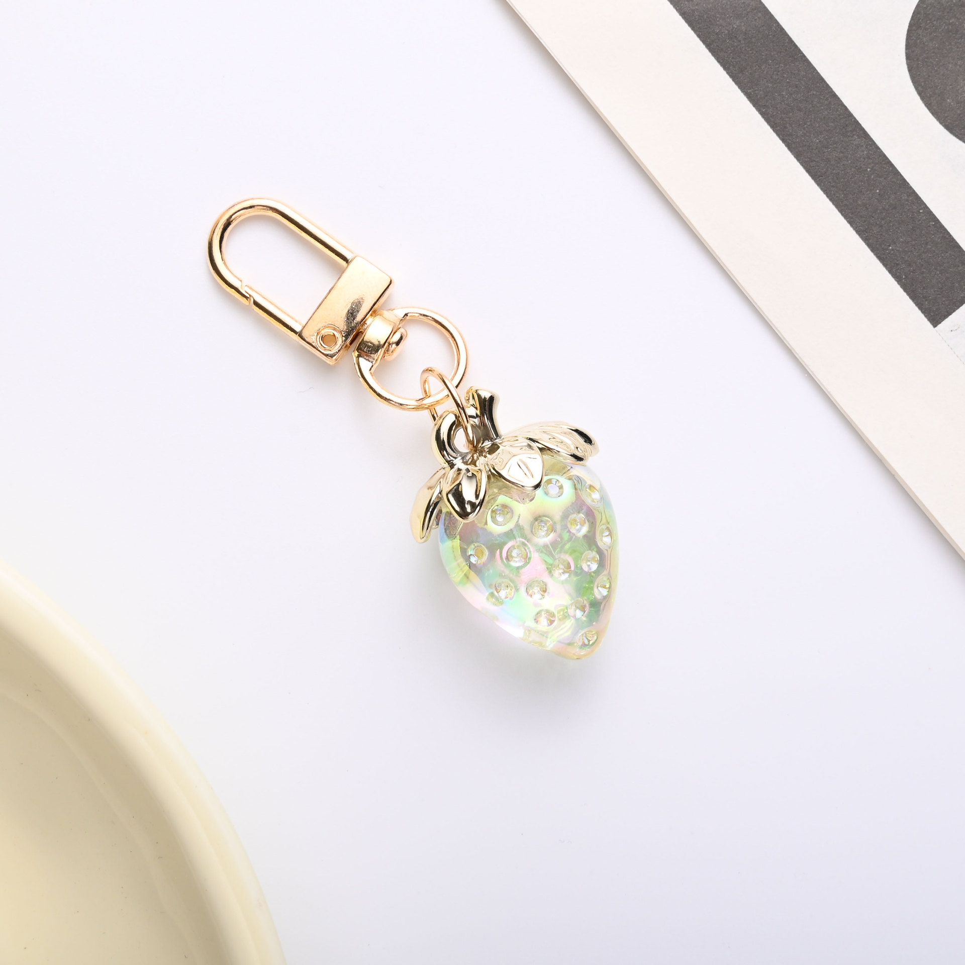 หัวเข็มขัดประตูสตรอเบอร์รี่สีเขียวอ่อน