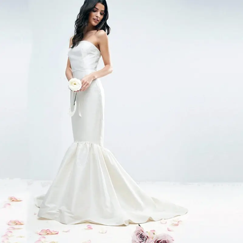 Robe longue blanche style trompette, tenue de mariage chic avec ourlet modèle HSH6199