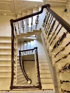 עיצוב מודרני מעקה דק מתכת מקורה למרפסת ומדרגות גבוהה יישום מלון איכותי התקנה קלה - Product Image 5