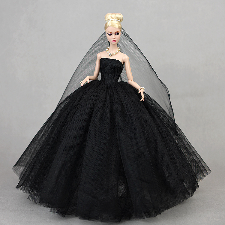 Robe noire-fil noir-vêtements uniquement