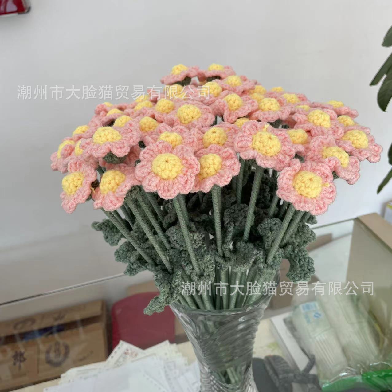 1 pink daisy