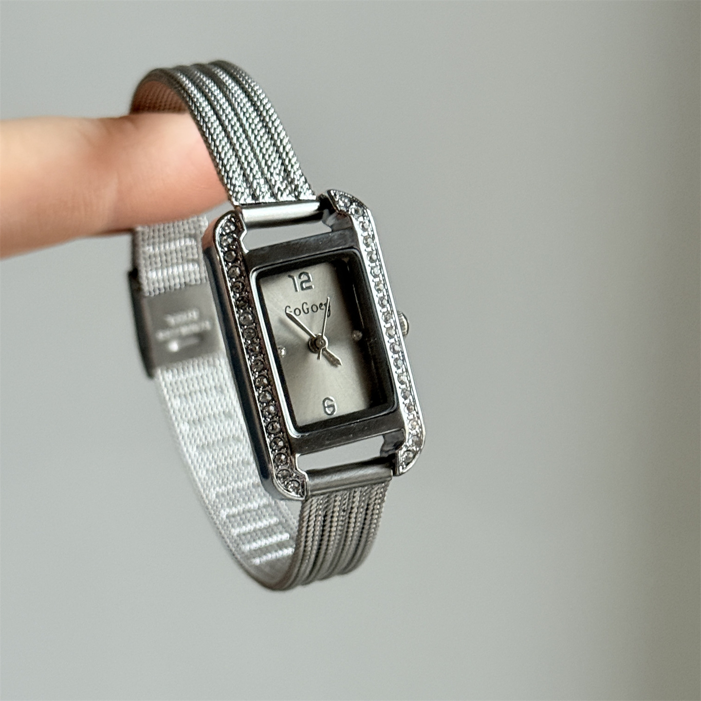 Gris argent