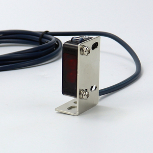 Rilevamento di piccoli oggetti sensore di rilevamento laser di uscita dell'interruttore di distanza a infrarossi per l'industria dell'imballaggio riflec speculare