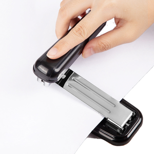Tùy Chỉnh Văn Phòng <span class=keywords><strong>Stapler</strong></span> Vừa Có Kích Thước Lao Động Tiết Kiệm Máy Ràng Buộc Kim Loại Tiêu Chuẩn Di Động Bền Dễ dàng <span class=keywords><strong>Stapler</strong></span> - Product Image 1
