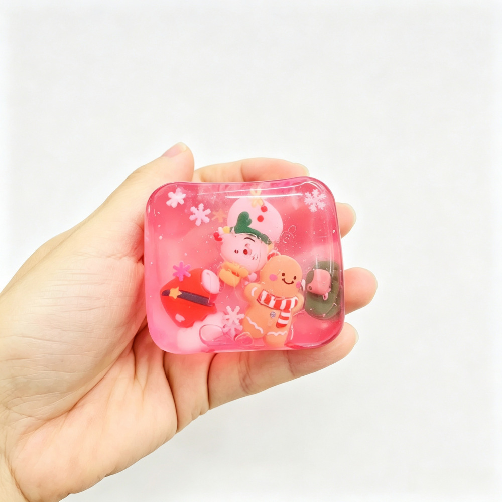 Cube de Noël rose avec boîte