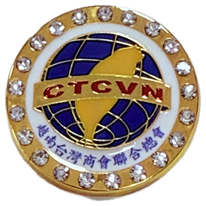 UV In Ấn Top Các Điểm Hấp Dẫn Chết Cắt Kẽm Hợp Kim Mới Hình Dạng Tùy Chỉnh OEM Mạ Điện Việt Nam Cổ Ve Áo <span class=keywords><strong>Pins</strong></span> - Product Image 1