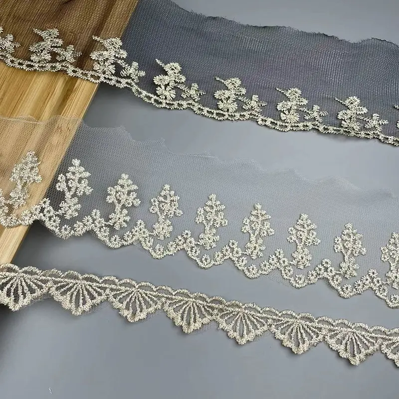 Nuevos accesorios de encaje bordado de red de hilo de oro y plata floral