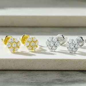 ヴィンテージスタイルの花の形の実験室で育ったダイヤモンドイヤリング18Kゴールド \ 925スターリングシルバー女性用記念日またはギフト用