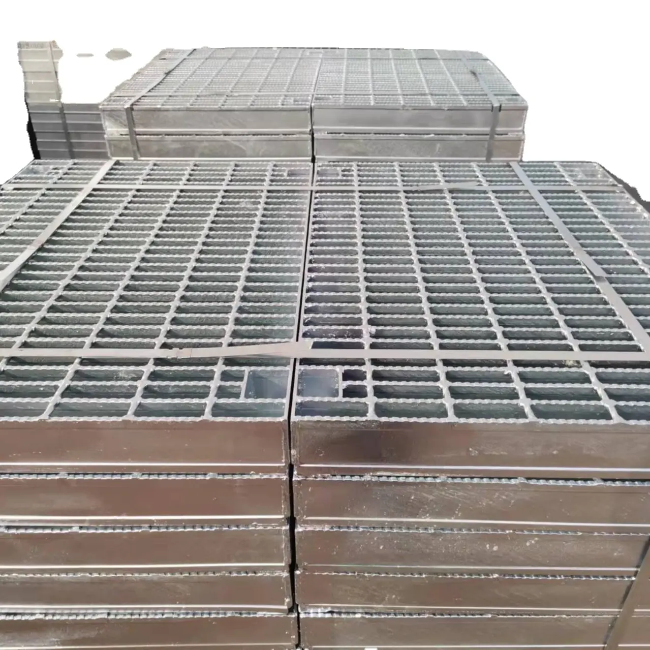 Matériaux de construction en métal caillebotis en acier inoxydable galvanisé à chaud prix