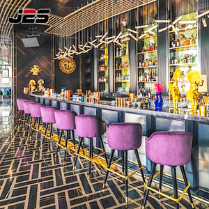 J2S <span class=keywords><strong>Bar</strong></span> Furniture Commerciële fluwelen barkruk met metalen voetsteun voor luxe lounge- en nachtclubprojecten - Product Image 1