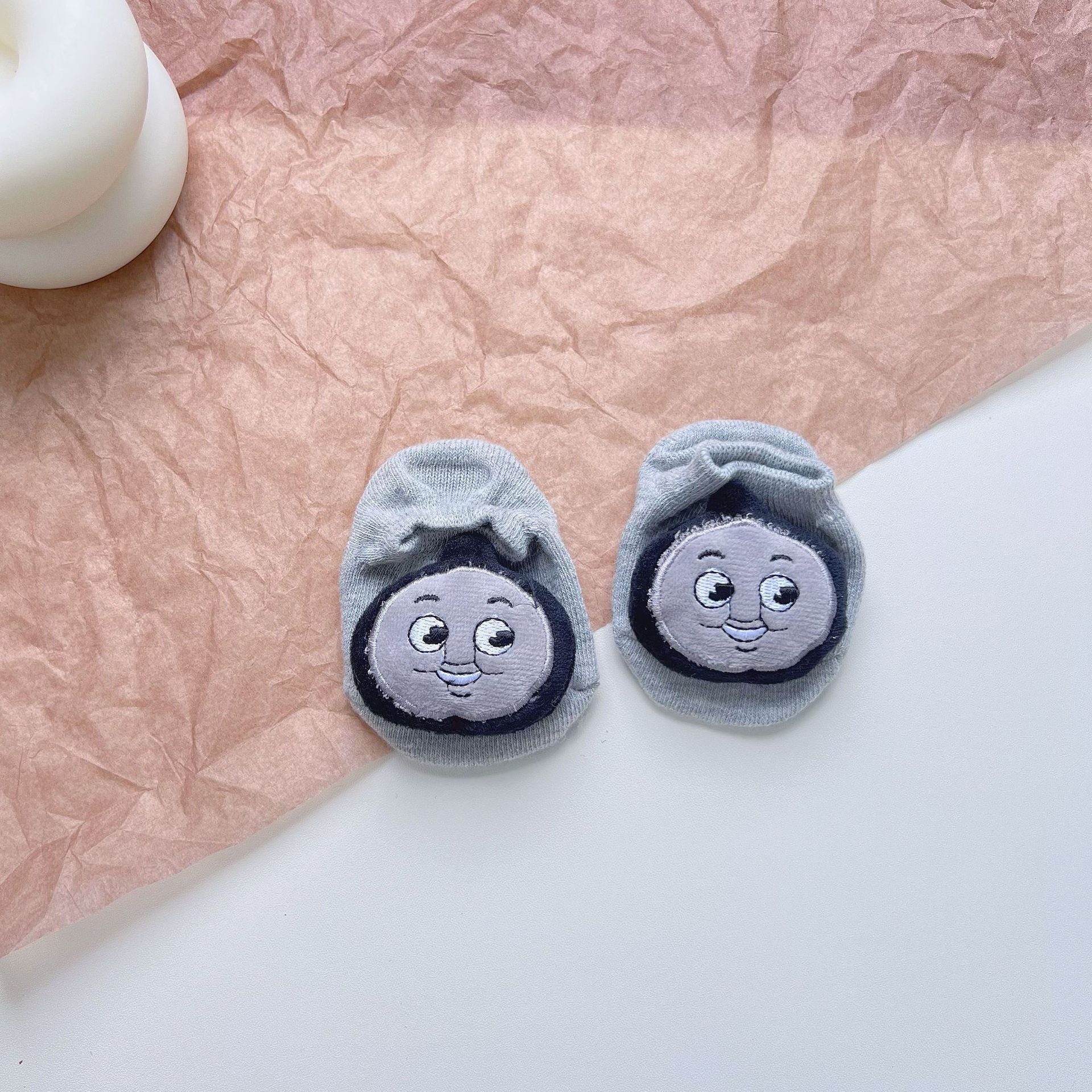Gris + tête de Thomas