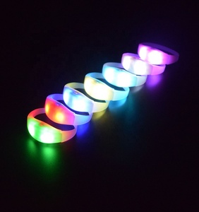 <strong>Programmable</strong> <strong>Remote</strong> Controlled Flashing Led Silicone Bracelet, Radio <strong>Control</strong> Rfid Light up Wristband, DMX 512 Led Bracelet - Product Image 2