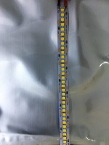 แถบไฟ LED 24V 240LED/M 20วัตต์/เมตร SMD2835 2200Lm IP20-5เมตร - Product Image 6