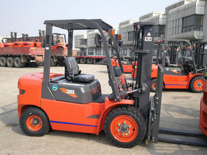 Carga y descarga eficiente, carretilla elevadora diésel portátil de 3 toneladas CPC30 - Product Image 6