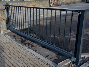 Modern gizlilik dikey Panel avlu lane kapısı bahçe giriş alüminyum alaşım sürgülü elektrik kapısı - Product Image 5