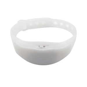 <span class=keywords><strong>Led</strong></span> dây đeo cổ tay DMX điều khiển <span class=keywords><strong>LED</strong></span> vòng đeo tay dây đeo cổ tay chiếu sáng lên Đảng khuyến mãi phát sáng từ xa <span class=keywords><strong>LED</strong></span> dây đeo cổ tay - Product Image 5