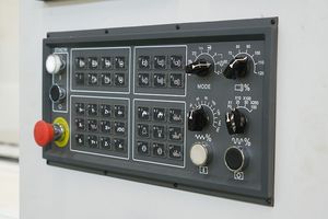 Máquina de tallado de madera con Control numérico CNC de 5 ejes grande, precio de fresado, enrutador, Centro de carpintería en India - Product Image 6