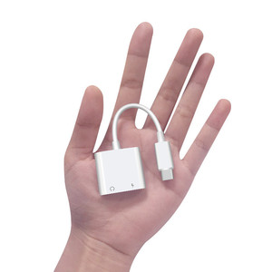 デジタルType-CからデュアルType-C2-in-1アダプタースプリッターUSB-C充電ポートとUSB-Cヘッドフォンオーディオアダプター - Product Image 1
