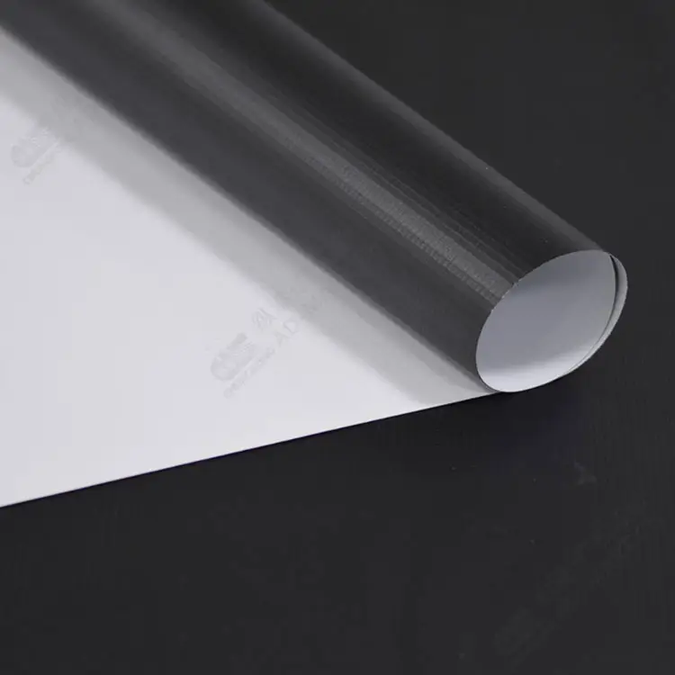 แบนเนอร์ PVC แบบยืดหยุ่นสำหรับการโฆษณาบล็อคออก320gsm พื้นผิวด้านวัสดุป้ายผ้ากลางแจ้งและในร่มพิมพ์ได้