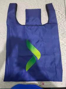זול אישית מצורף פאוץ פוליאסטר לקפל קניות tote תיק עם מתקפל פאוץ