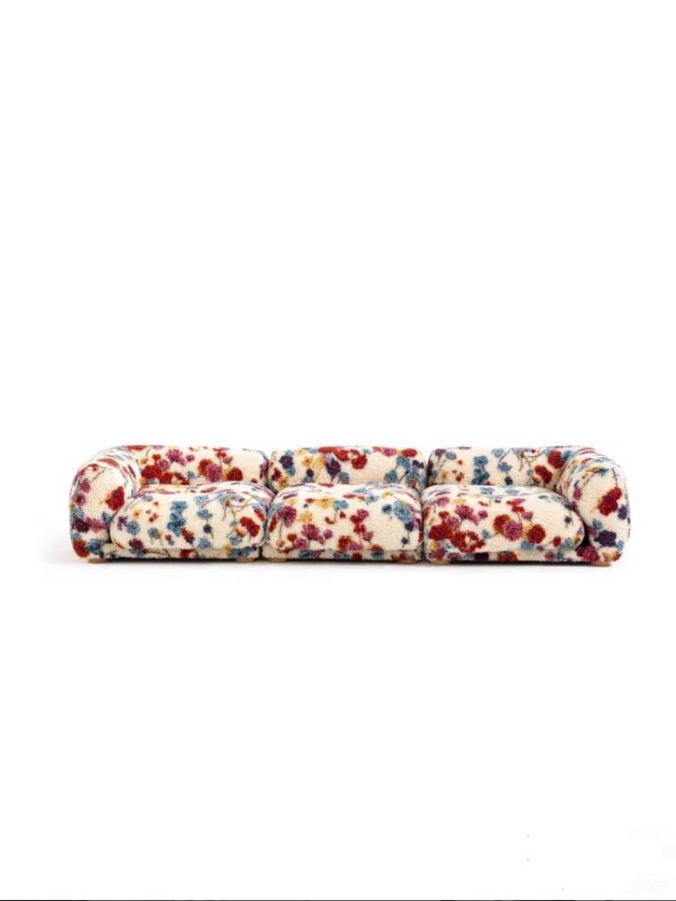 Terciopelo de peluche con estampado floral colorido.