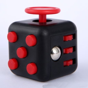 六面塑料减压玩具坐立不安忙立方体减压骰子立方体神器玩具 - Product Image 5