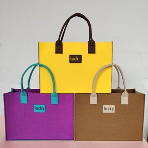 Wholesale Thickened Felt Shopping <strong>Bags</strong> and Handbags Can Be Printed with Trademarks - Product Image 1